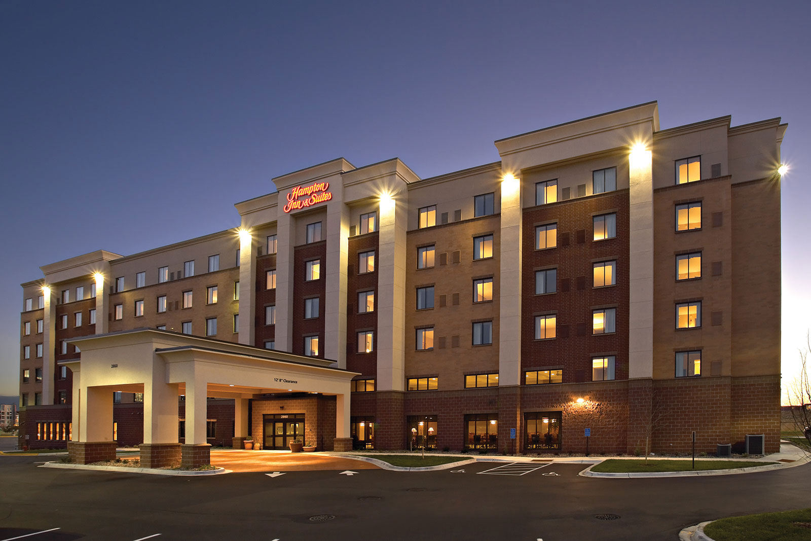 hampton inn & suites minneapolis airport mall of america