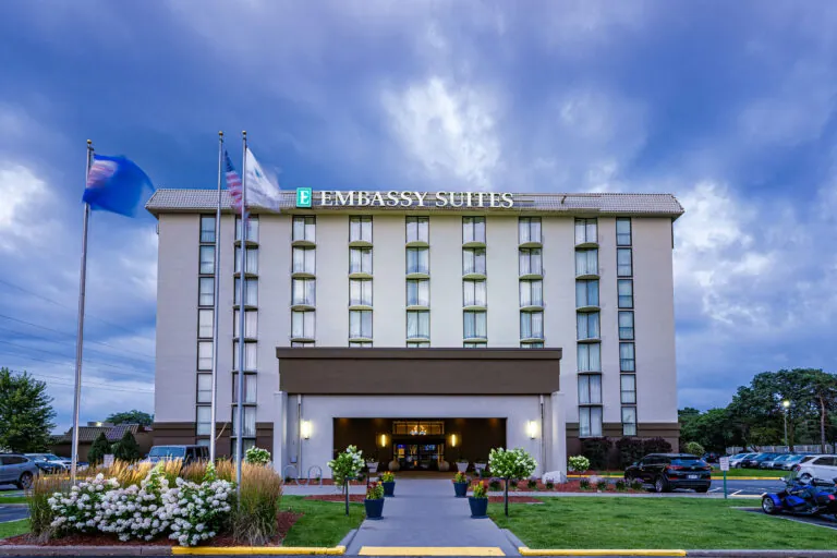 Embassy Suites by Hilton Bloomington / Minneapolis