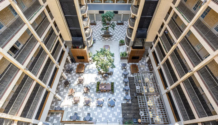 Embassy Suites Bloomington_Restaurant