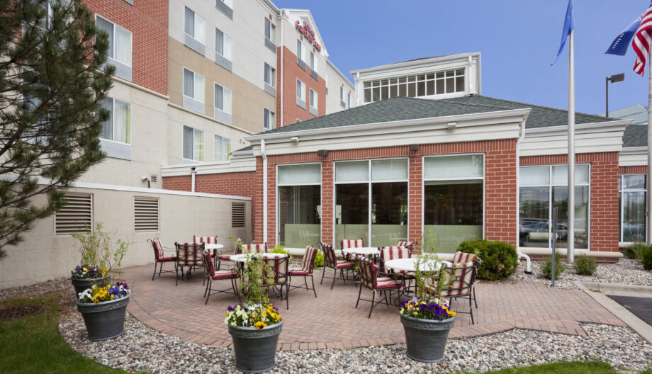 HGI Bloomington-Patio