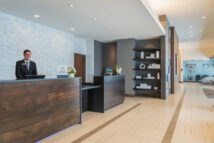 Hilton_Bloomington_MN_Front_Desk3