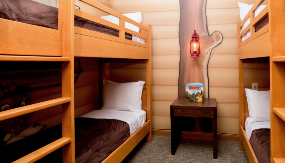 Queen Kid Cabin Suite