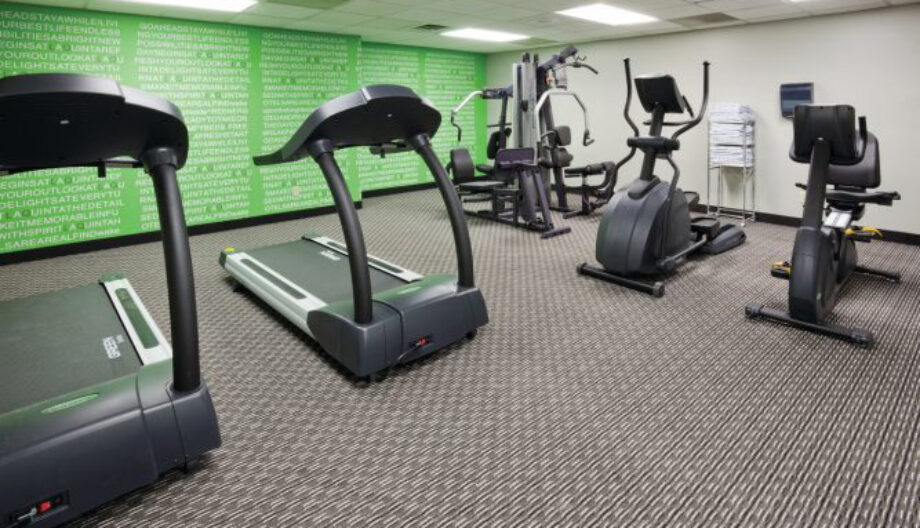 la-quinta-exercise-room