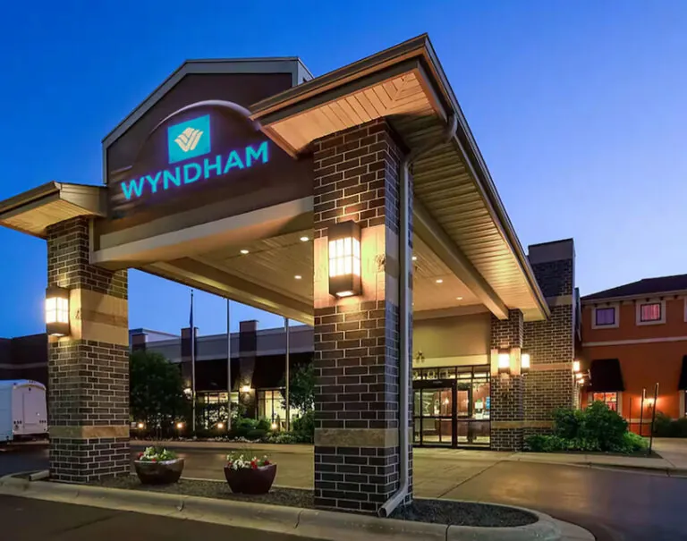 Wyndham Bloomington - Mall of America