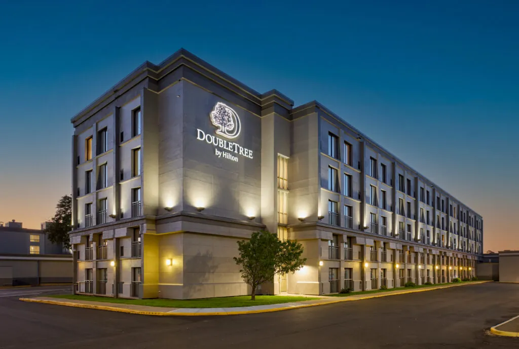 image of doubletree by hilton minneapolis airport